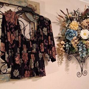 Free People Multicolor Floral Blouse. Excellent Condition NWOT Size XS